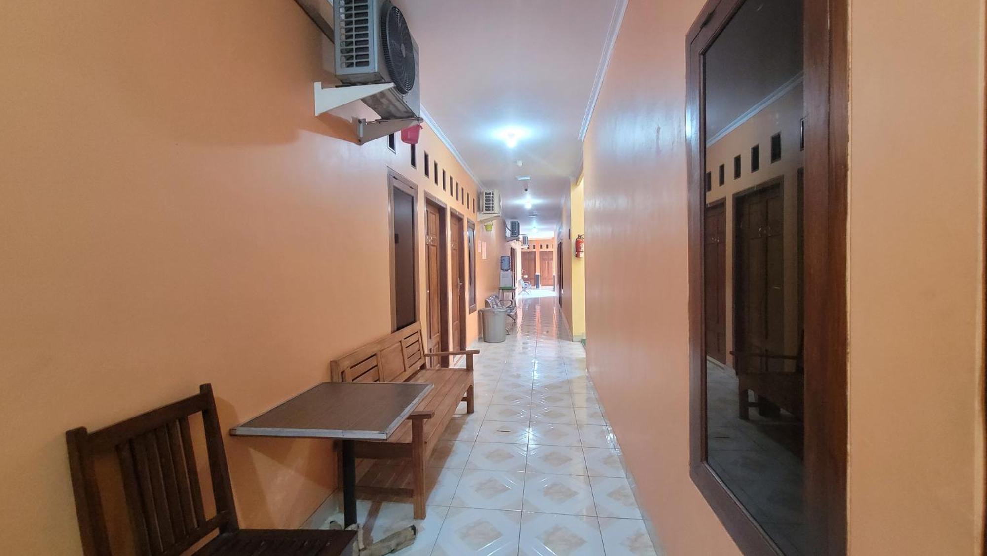 Oyo Flagship 90768 Endrayanti Syariah 2*